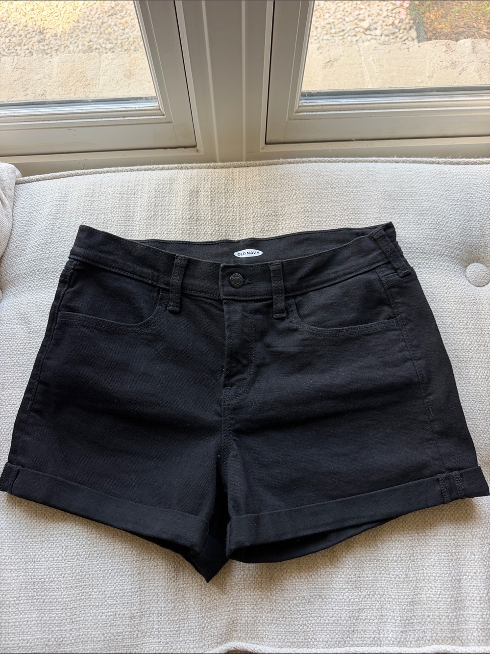 Old Navy Black Women's Rolled Cuff Jean Shorts
